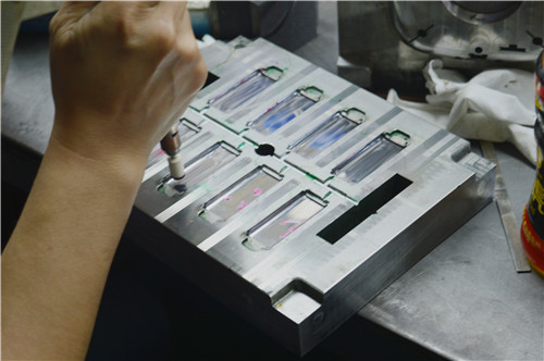 汽车注塑模具加工